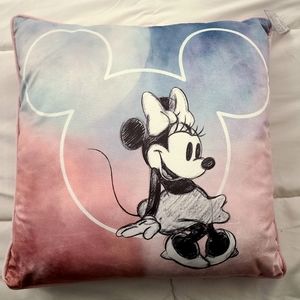 Disney Minnie Mouse Velvet Cushion